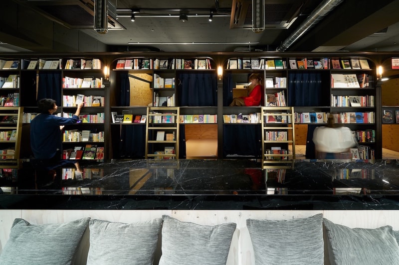 書店酒吧二合一！走進 BOOK AND BED TOKYO 淺草店