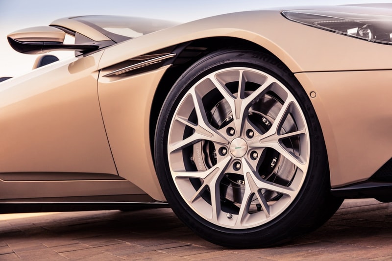 Aston Mation DB11 Volante 敞篷跑車登場