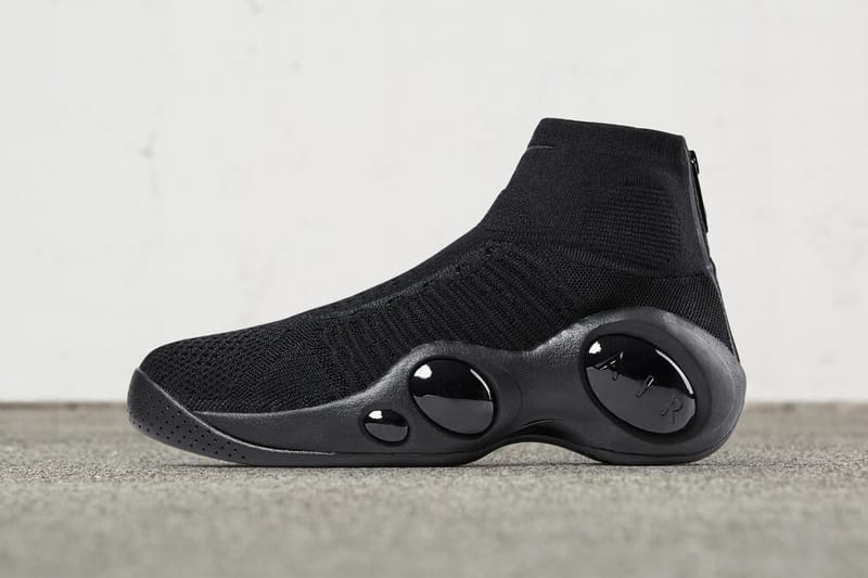 Nike Flight Bonafide 全新「Triple Black」配色正式上架
