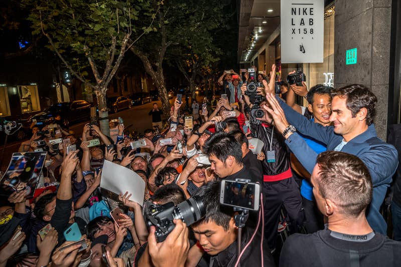 Roger Federer 亮相上海發佈 NikeCourt Zoom Vapor RF x AJ3「atmos」別注配色