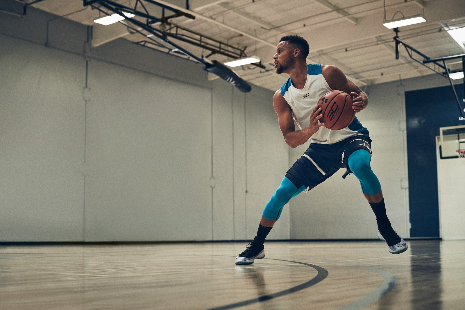 Under Armour 正式發佈 Stephen Curry 全新簽名球鞋 Curry 4 