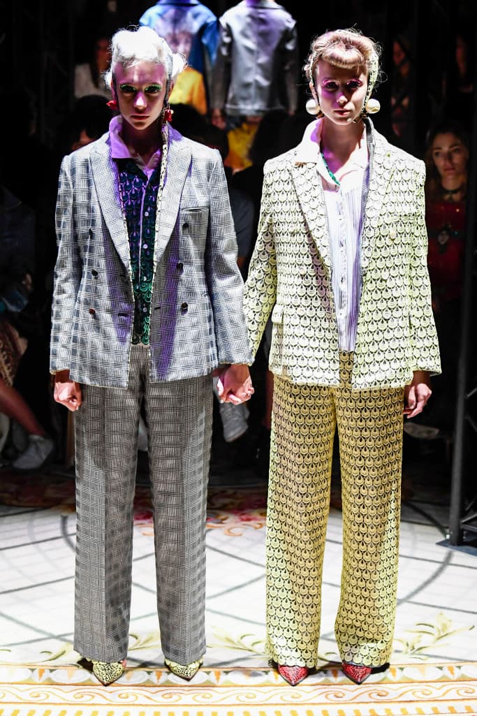 《The Shining》雙胞胎「現身」UNDERCOVER 巴黎時裝周發佈會