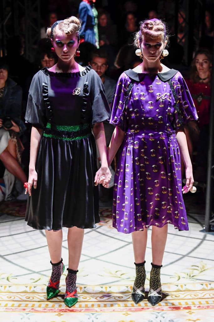 《The Shining》雙胞胎「現身」UNDERCOVER 巴黎時裝周發佈會