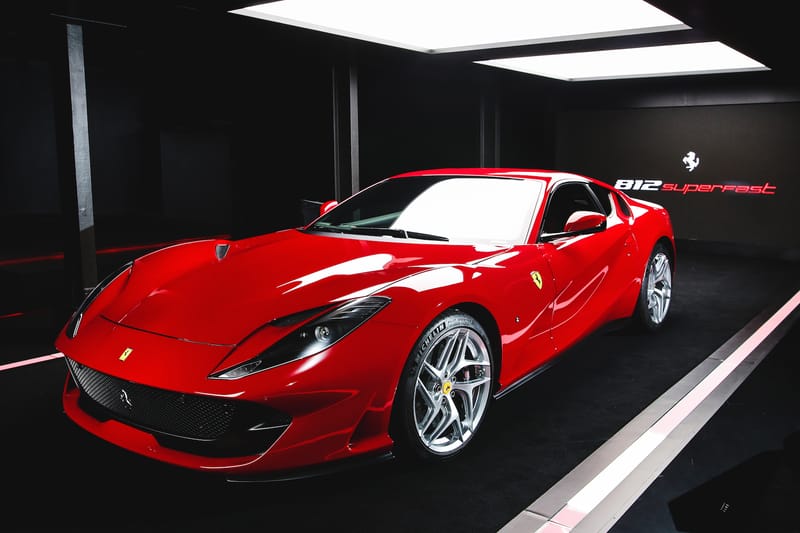 史上最高性能 V12 傑作：Ferrari 812 Superfast 首次抵港