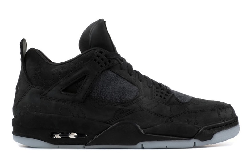 率先近賞 KAWS X Air Jordan 4 全新黑色版本
