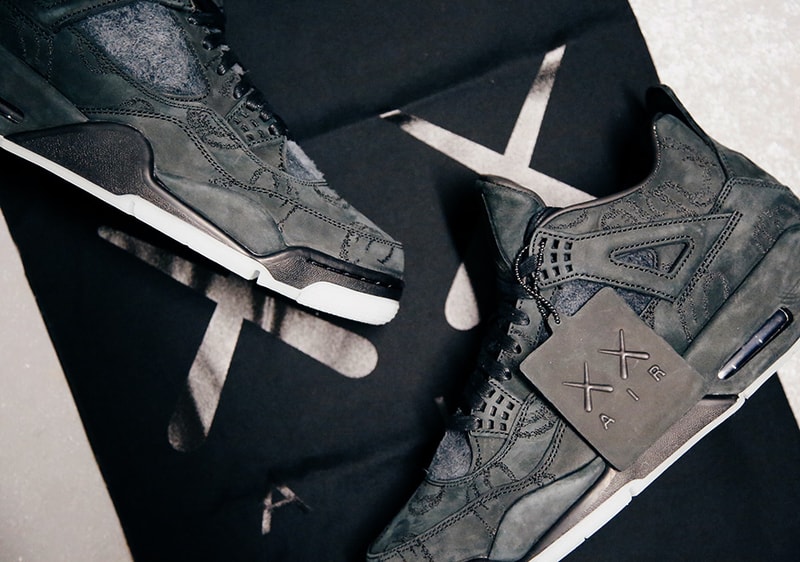 近覽 KAWS x Air Jordan 4 全新黑色版本