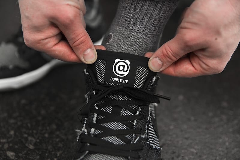 近賞 Medicom Toy x Nike SB Zoom Dunk Elite 全新「BE@RBRICK」聯名設計