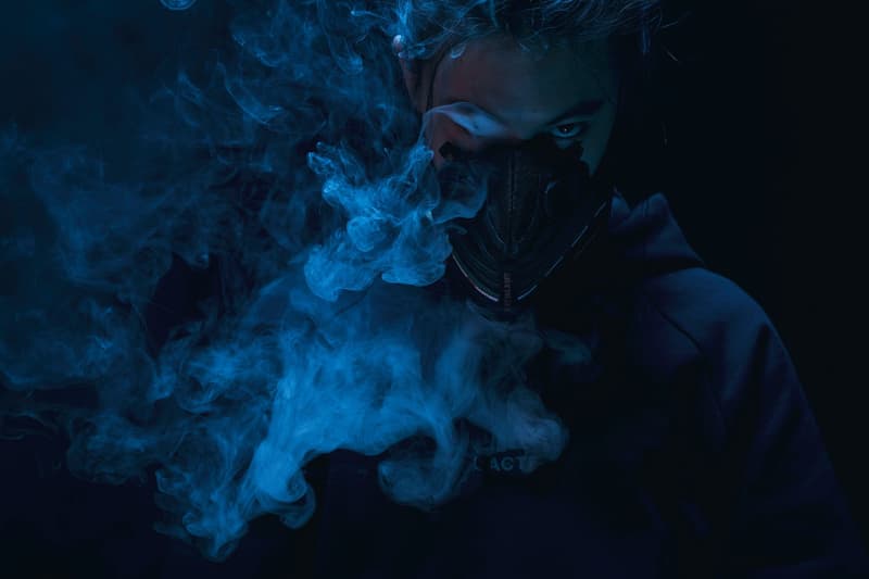 Zhijun Wang 為 HBX 獨家製作 UNDEFEATED x Nike Air Max 97 面罩