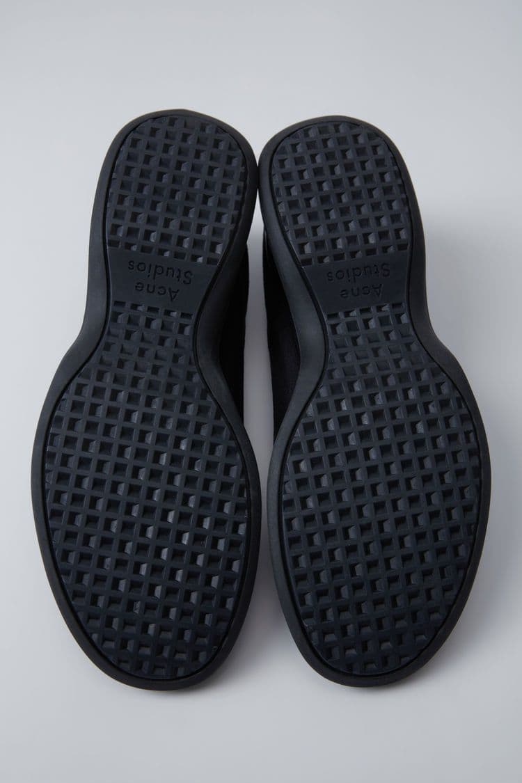 Acne Studios 全新 Sock Sneaker 系列登場