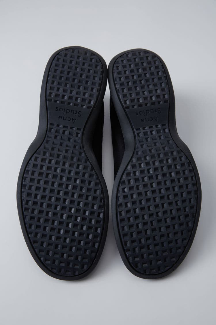 Acne Studios 全新 Sock Sneaker 系列登場