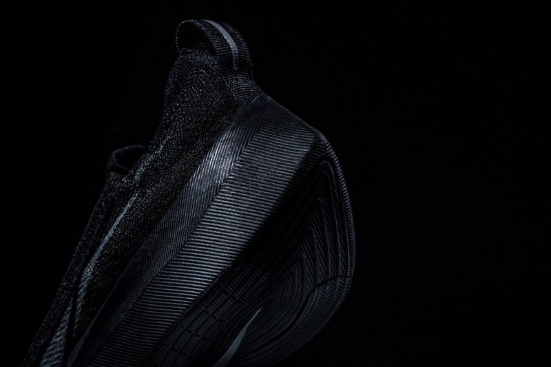 Nike 全新跑鞋 Zoom Vapor Street Flyknit「Triple Black」正式上架