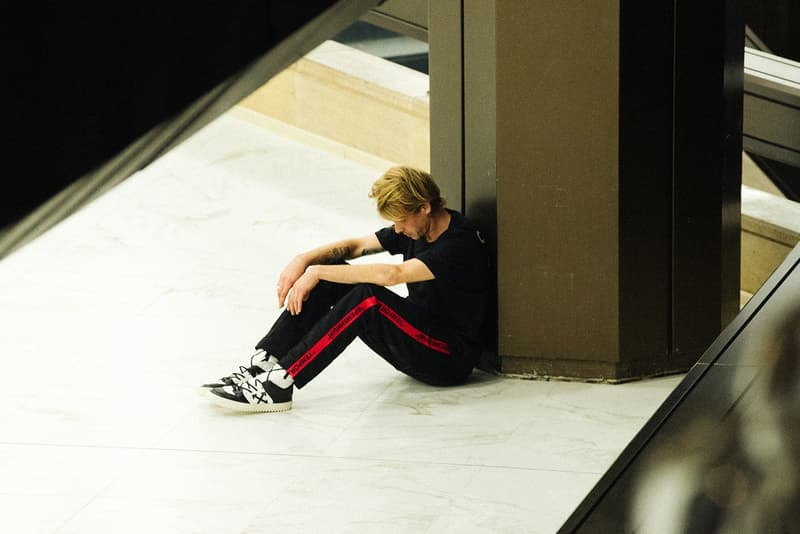 Off-White™ x KM20 聯名「Temporary」系列