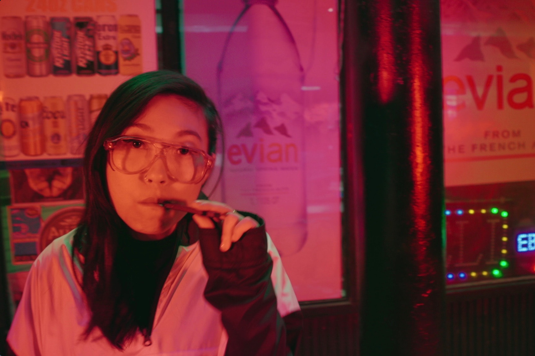 從「Bad Rap」到好萊塢,Awkwafina 如何堅守著亞裔移民的 Hip-Hop 美國夢
