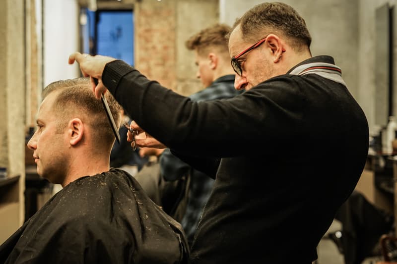 走進護理品牌 Selvedge Grooming 首間男士理髮店