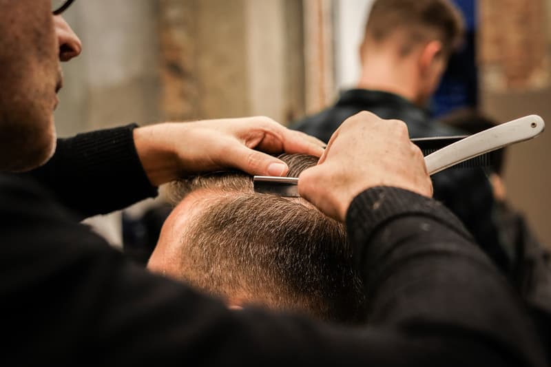 走進護理品牌 Selvedge Grooming 首間男士理髮店