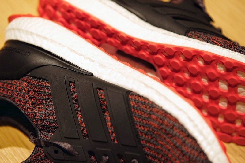 獨家近賞 adidas UltraBOOST「狗年」限定跑鞋