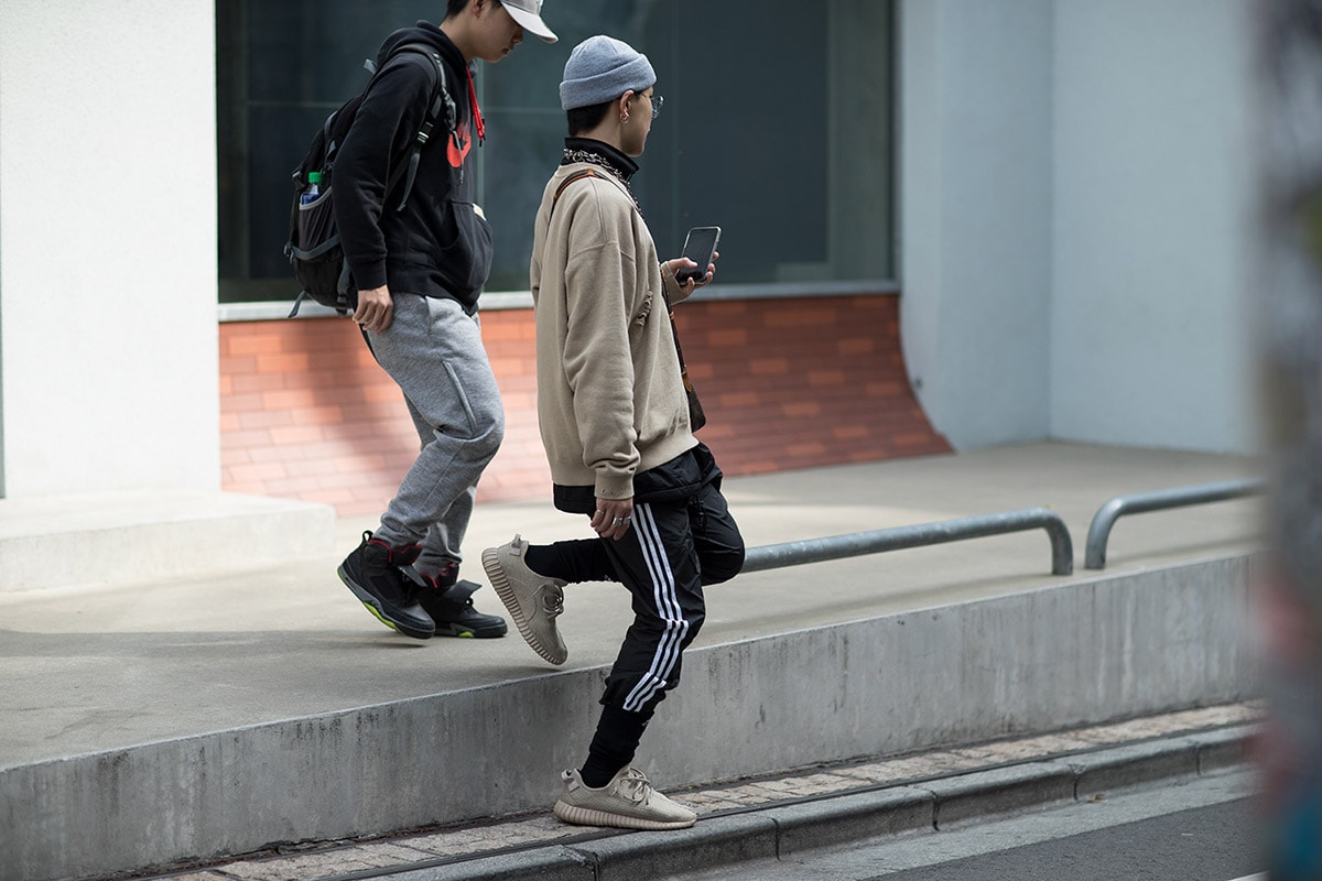 adidas yeezy boost 350 穿搭