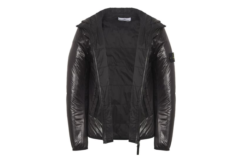 Stone Island 全新「Pertex Quantum」連帽夾克上架