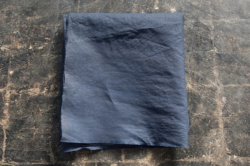 visvim 展现「 Albumen Coated Hemp Cloth」制衣工艺