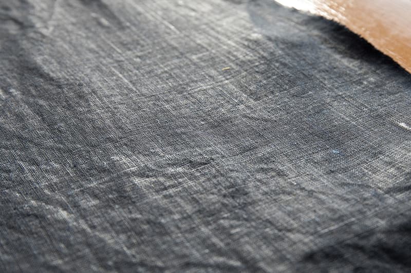 visvim 展现「 Albumen Coated Hemp Cloth」制衣工艺