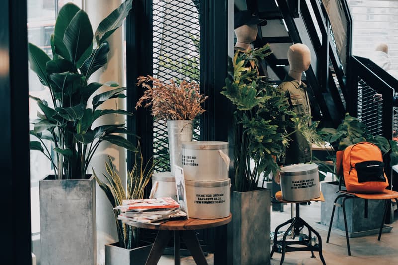 走进 Deep Lifestyles Supply Co. 香港旗艦店 