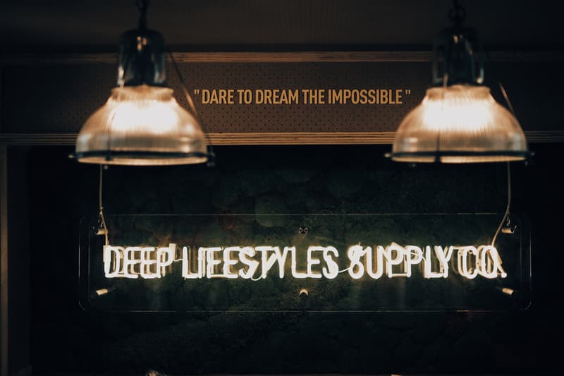 走进 Deep Lifestyles Supply Co. 香港旗艦店 
