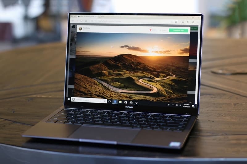 Huawei 發佈全球首款「全面屏」筆記本電腦 MateBook X Pro