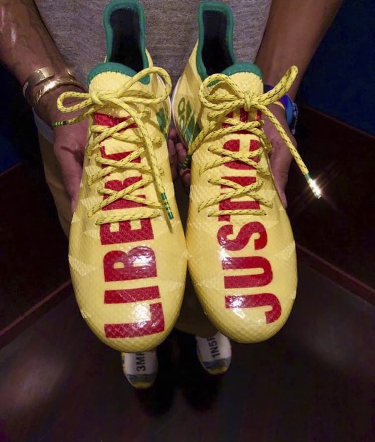 Pharrell 曝光 adidas AM4MN「超級碗」專屬定製鞋款