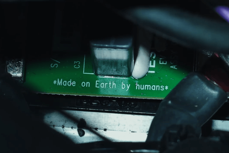 SpaceX Falcon Heavy 火箭发射回顧記錄片預告釋出