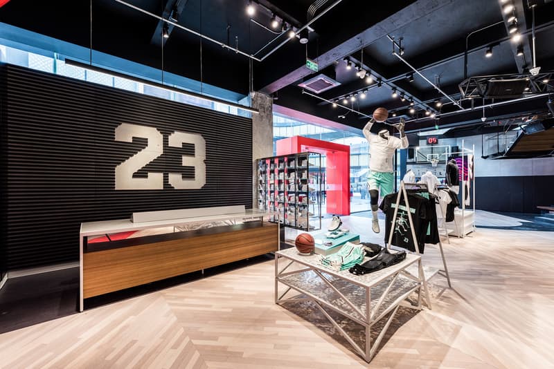 走进 JORDAN 77 SONGHU 品牌体验店