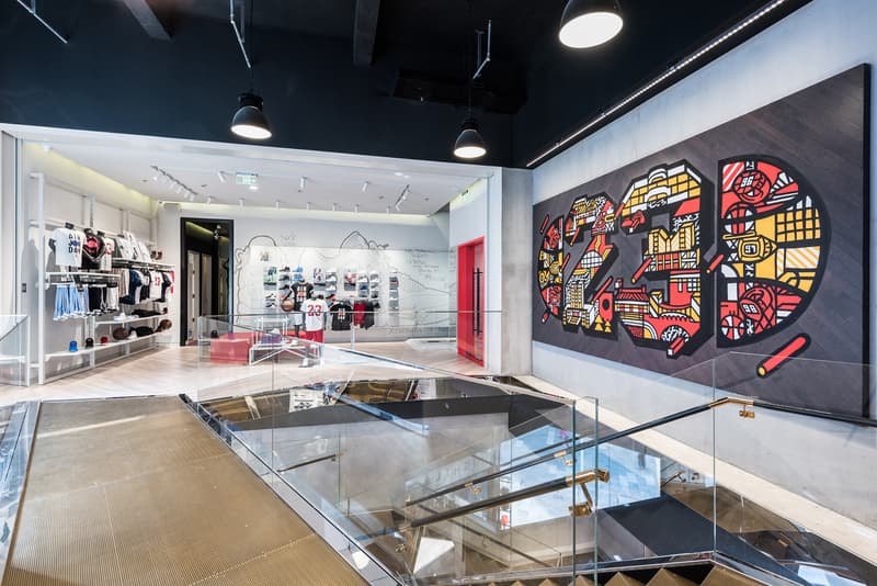 走进 JORDAN 77 SONGHU 品牌体验店