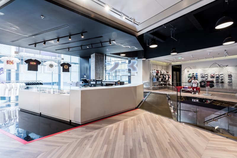 走进 JORDAN 77 SONGHU 品牌体验店