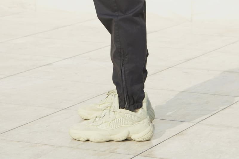 YEEZY SUPPLY 公佈 YEEZY 500 及 700 全新「Utility Black」配色上脚预览