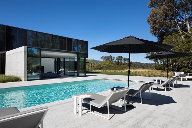 走進售價 $2,980 萬美元的玻璃豪宅 96 Ridge View Drive