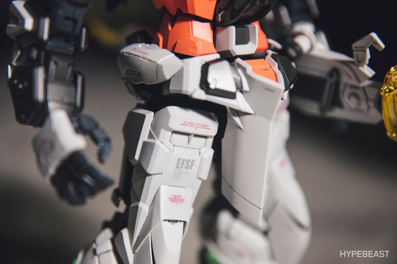 独家近赏「ACRONYM® x Nike」主题 Gundam Astray Red Frame