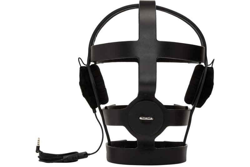 Arca 攜手 SSENSE 打造 BDSM 聯名耳機