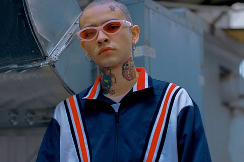 小眼镜成 2018 春夏最流行元素 | HYPEBEAST 于上海街头打造眼镜特辑