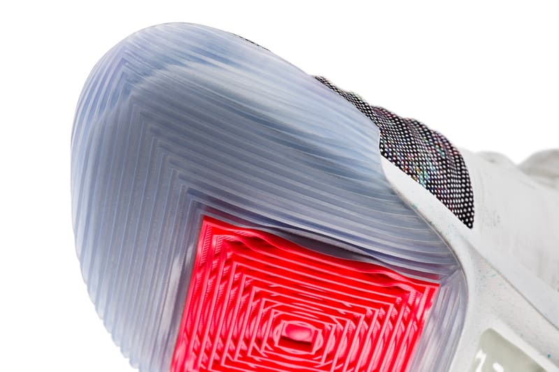 Under Armour 正式發布 Stephen Curry 全新簽名鞋款 Curry 5