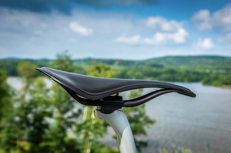 Mercedes-Benz 携手 ARGON 18 打造高端 Road Bike