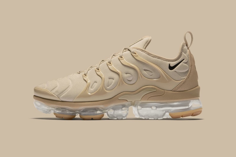 Nike Air VaporMax Plus 將「沙漠迷彩」與「數位迷彩」加入在細節之中