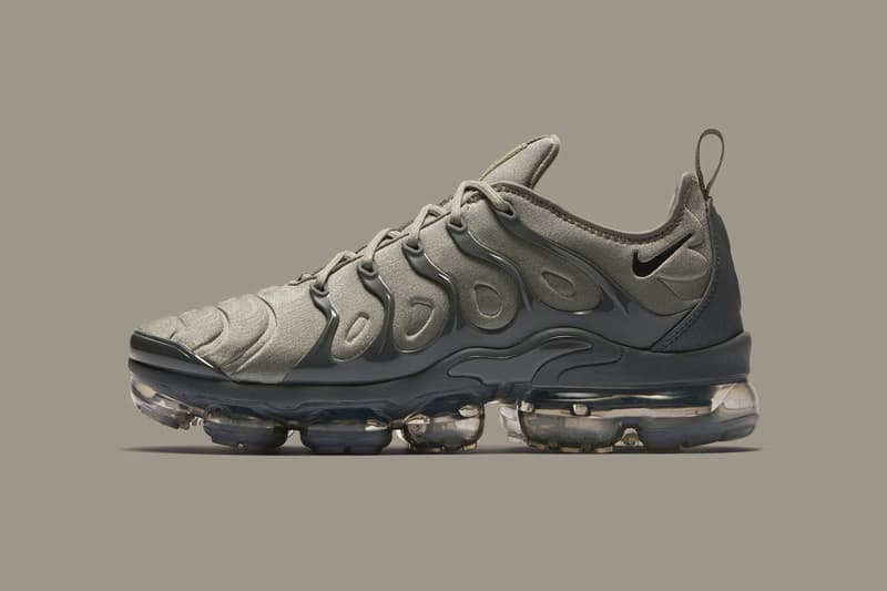 Nike Air VaporMax Plus 將「沙漠迷彩」與「數位迷彩」加入在細節之中