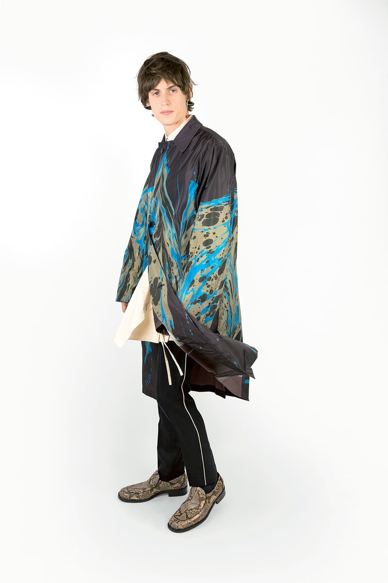 Dries Van Noten 2018 秋冬濕拓雨衣系列即將上架