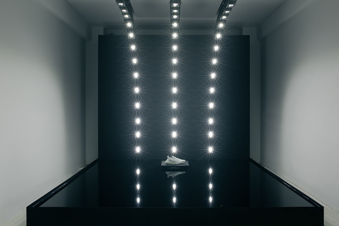 HYPEBEAST 獨家解構 INVINCIBLE x adidas Consortium FUTURECRAFT 4D 聯名鞋款