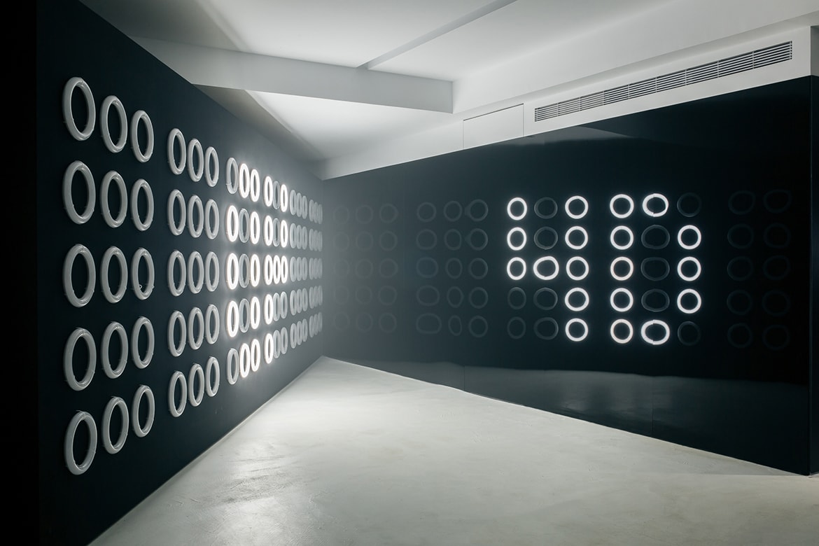 HYPEBEAST 獨家解構 INVINCIBLE x adidas Consortium FUTURECRAFT 4D 聯名鞋款