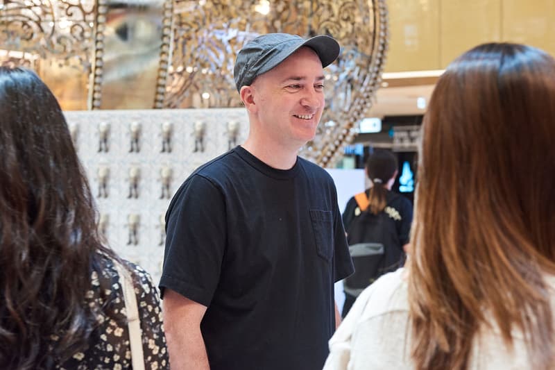 直擊 KAWS 水上漂浮雕塑作品「KAWS:HOLIDAY」期間限定店開幕盛況