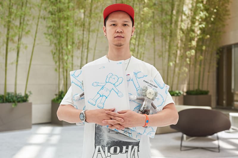 直擊 KAWS 水上漂浮雕塑作品「KAWS:HOLIDAY」期間限定店開幕盛況