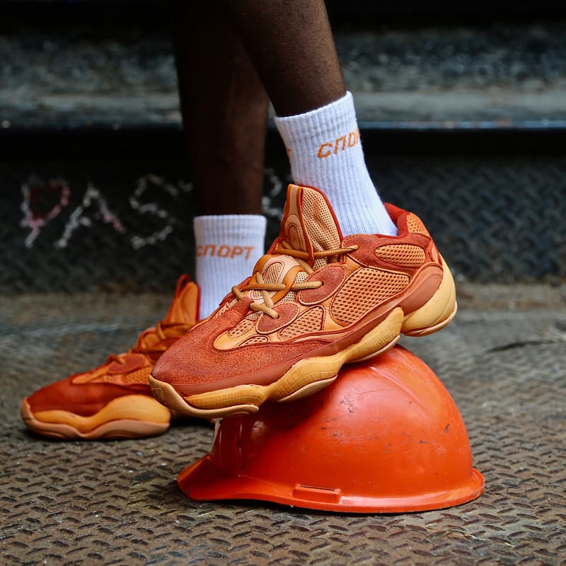 Ceeze 打造 adidas Originals YEEZY 500「Apricot Orange」客製版本