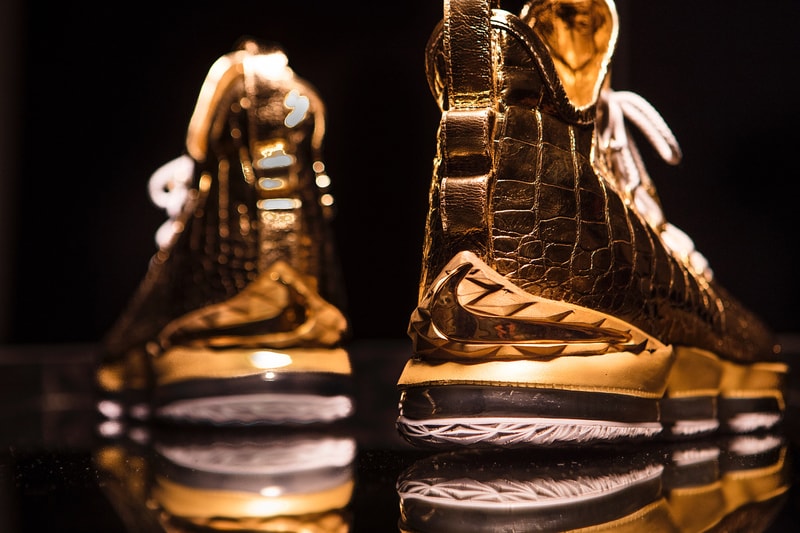The Shoe Surgeon 為 LeBron James 打造特別版 Nike LeBron 15 鍍金镶钻鞋款