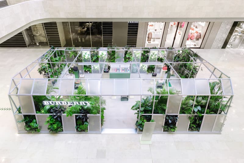 Burberry 于南京开设「The Belt 贝尔特包」限时精品店