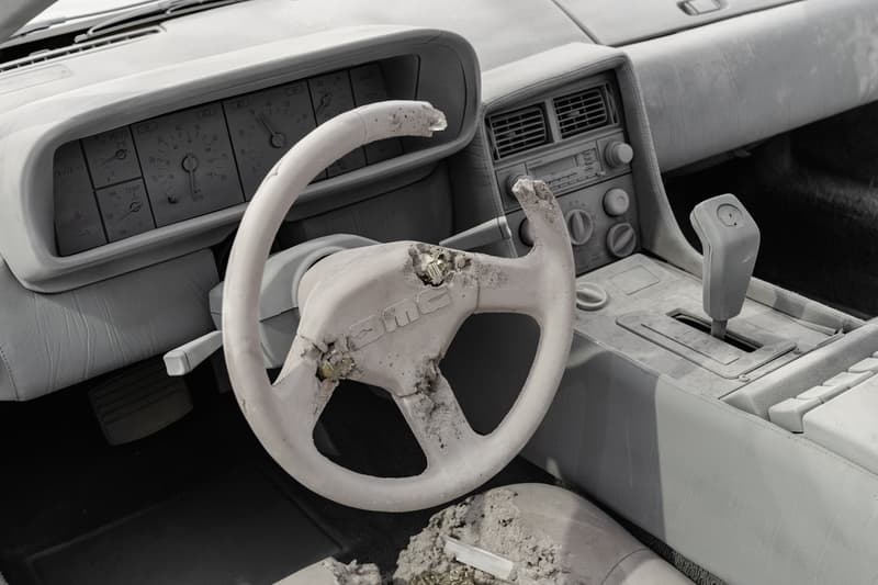 混凝土藝術超跑！走進 Daniel Arsham 最新美國紐約個展「3018」